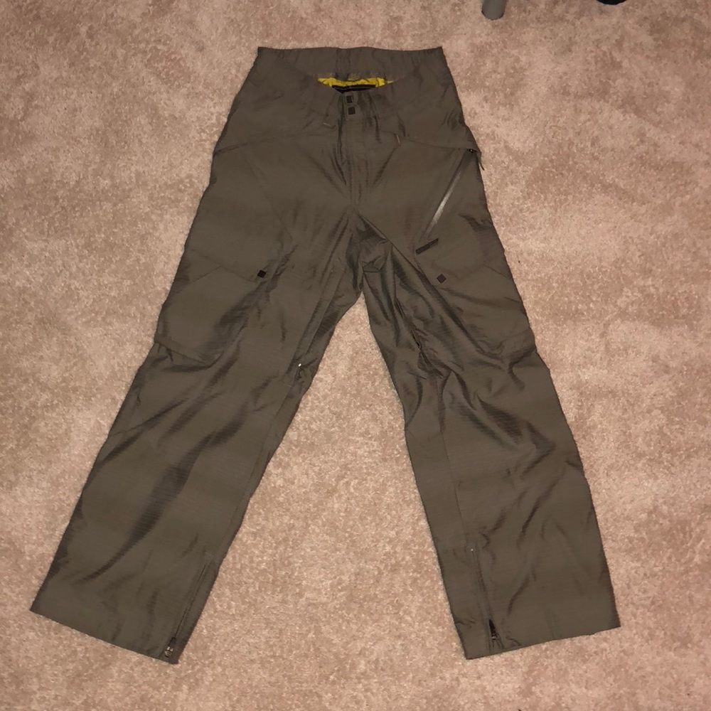 Sims snow pants size (men’s small)
